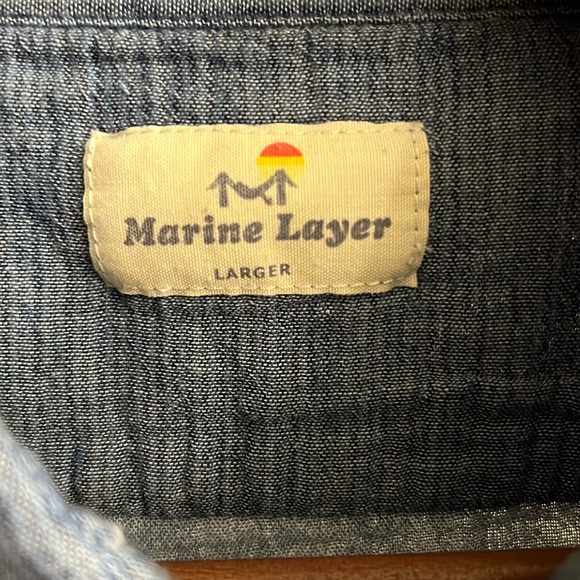 Marine layer Men’s size “Larger” (in between large and XL) casual button down - Picture 2 of 6